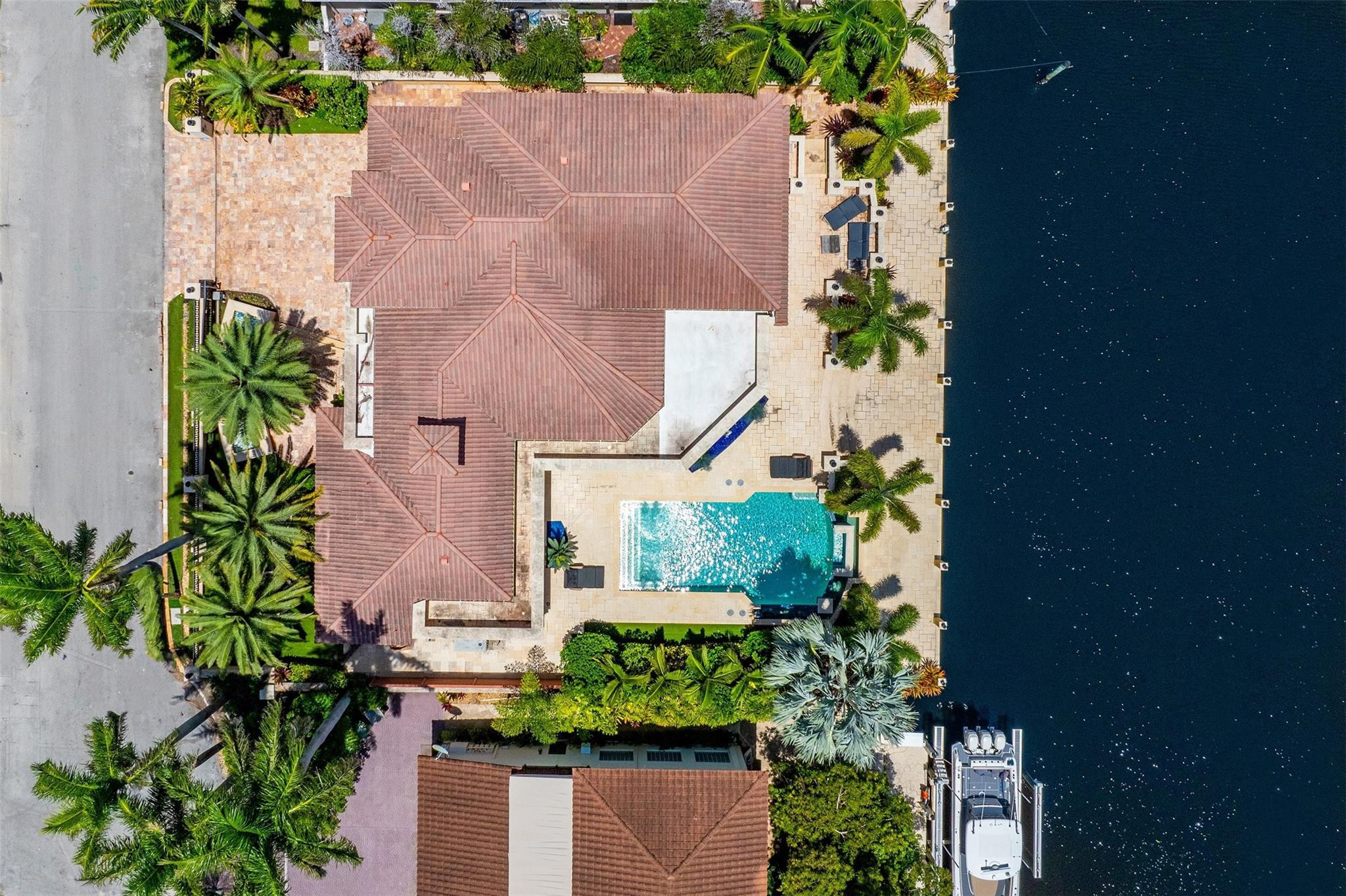 700 Royal Plaza Drive