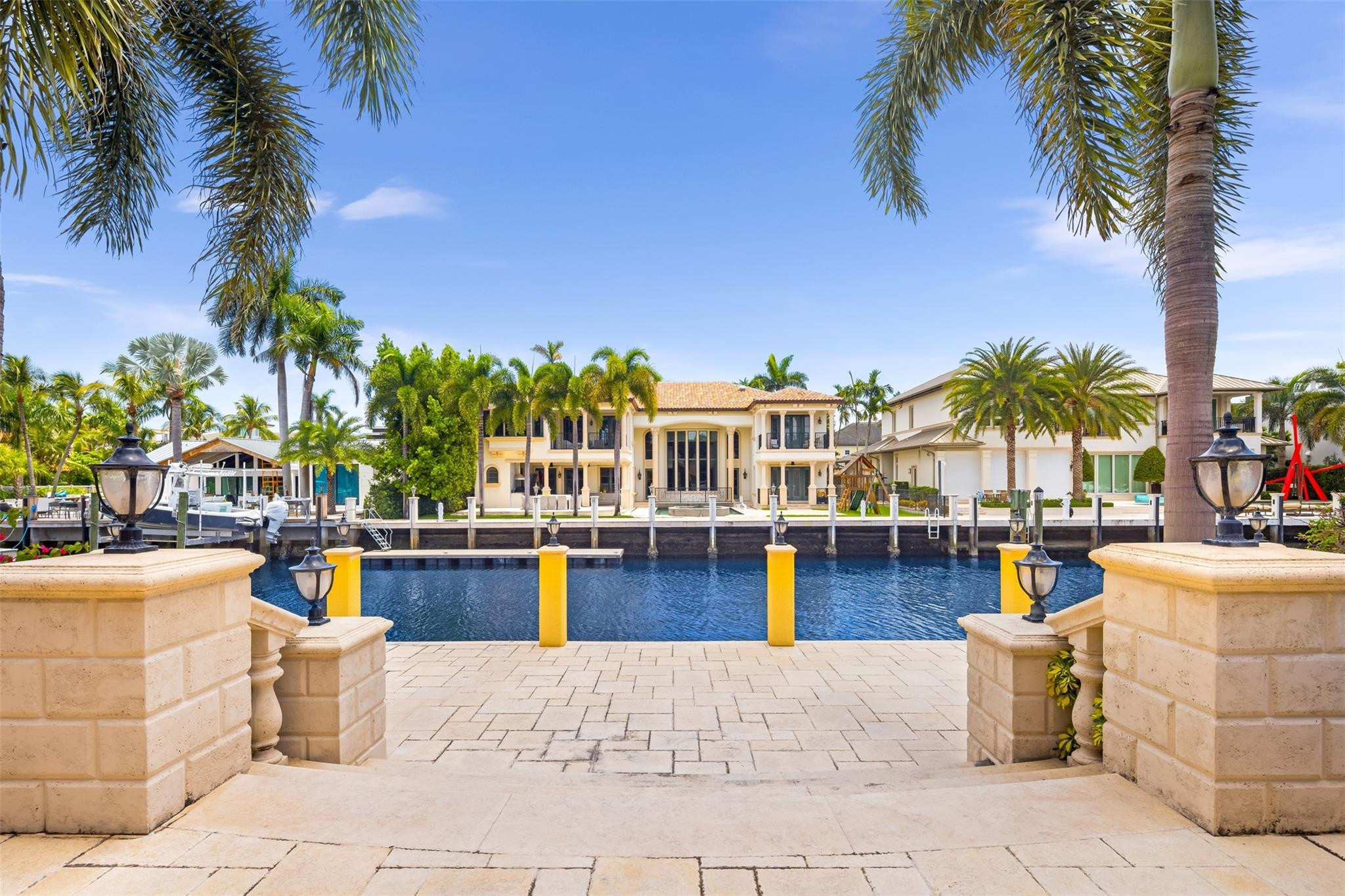 700 Royal Plaza Drive