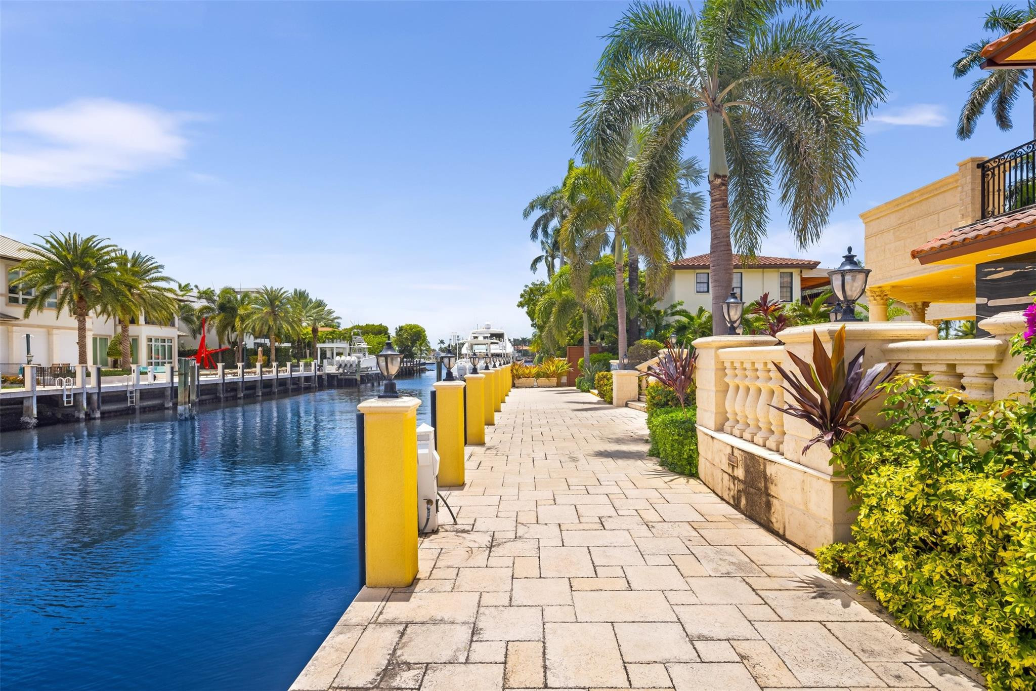 700 Royal Plaza Drive