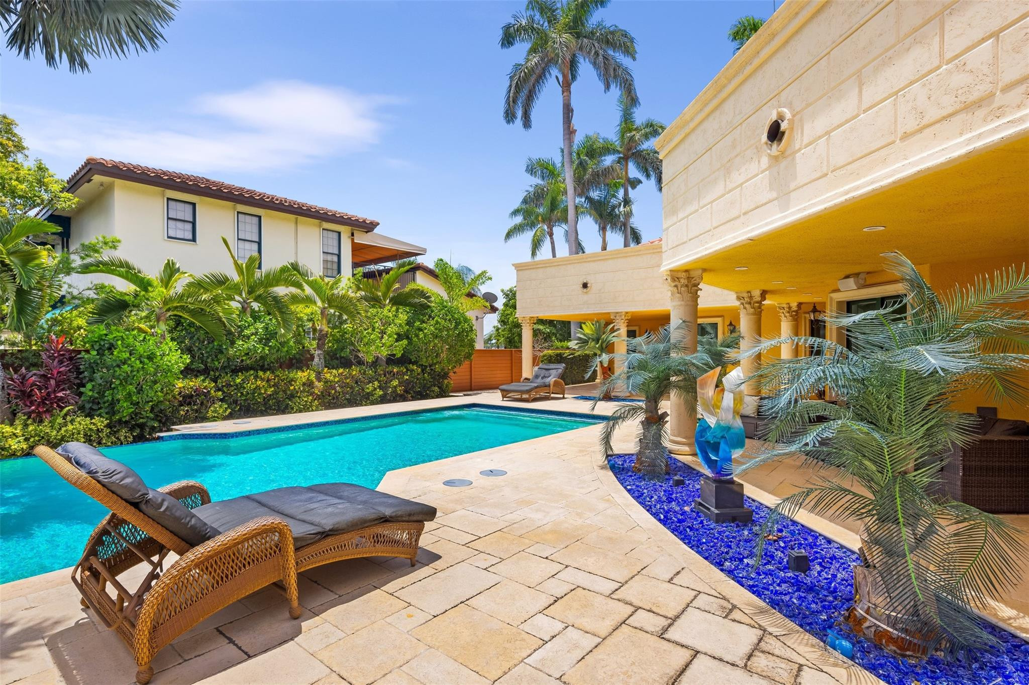 700 Royal Plaza Drive