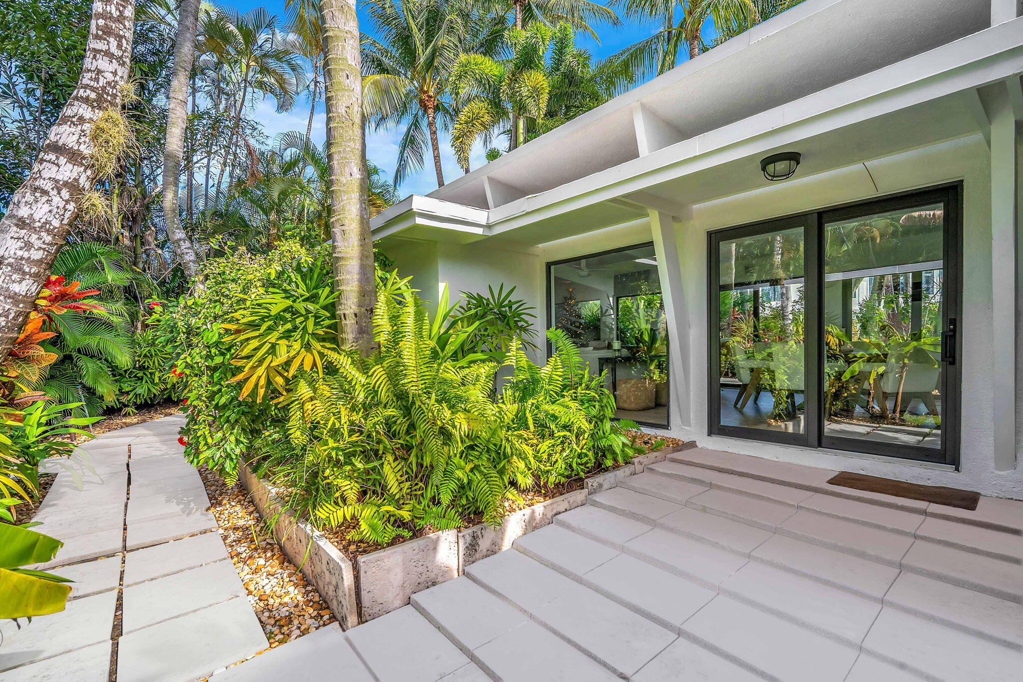 302 Coral Way