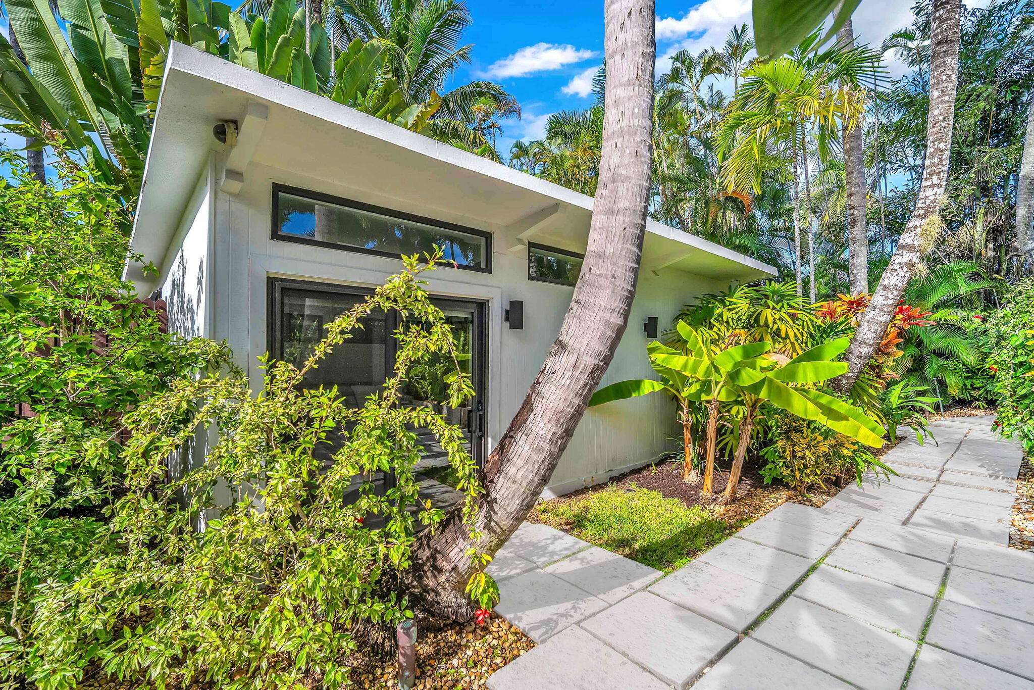 302 Coral Way