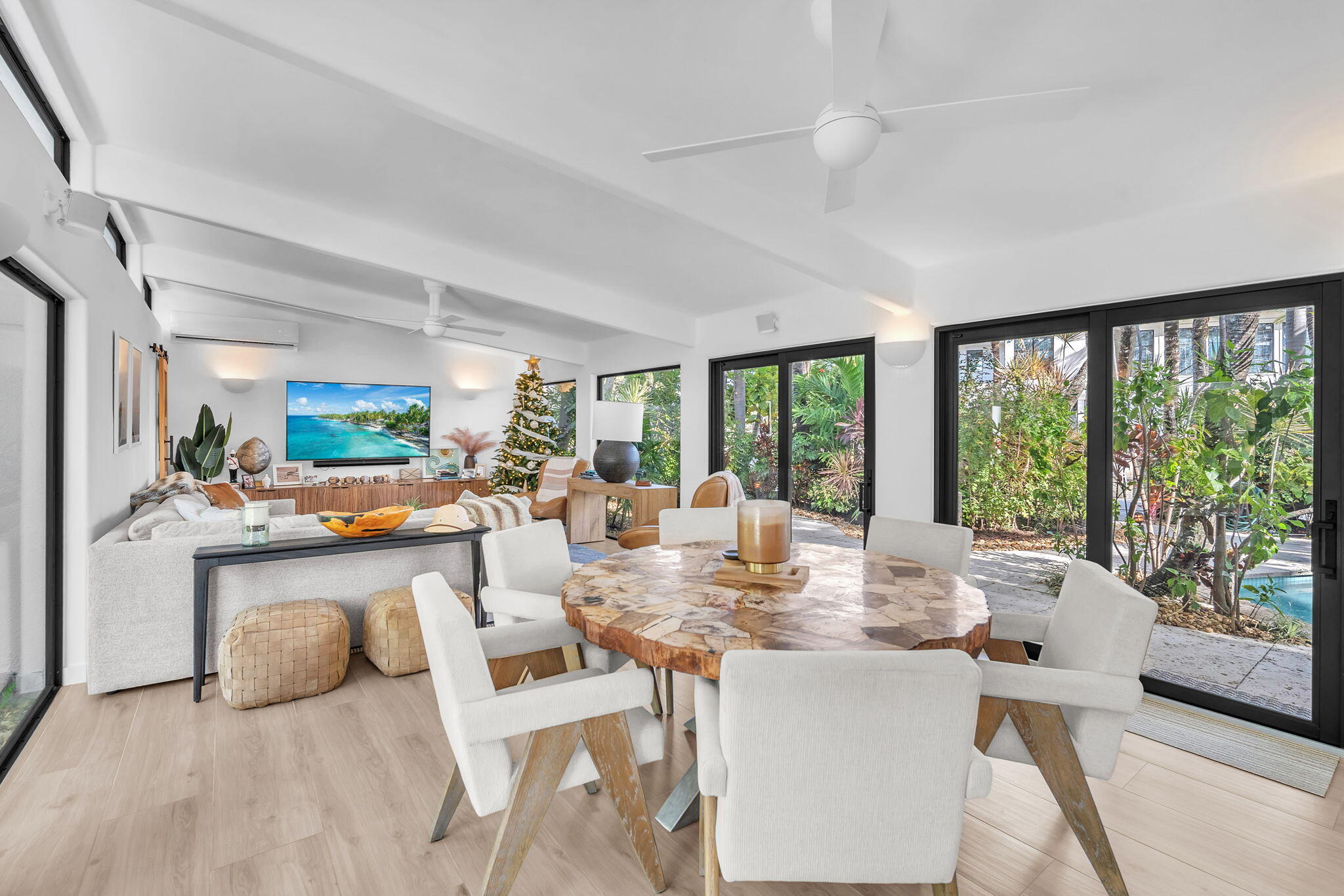 302 Coral Way