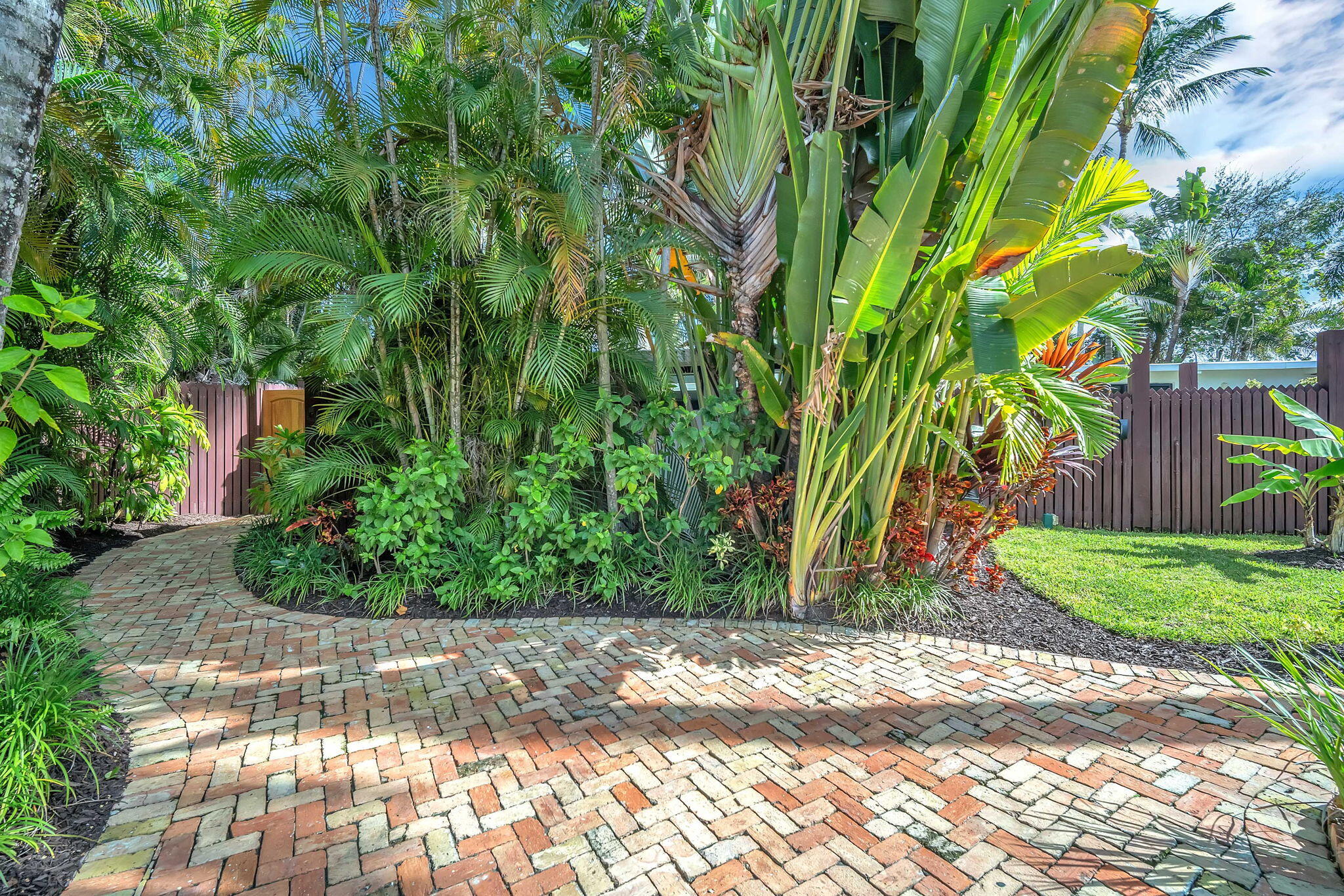 302 Coral Way