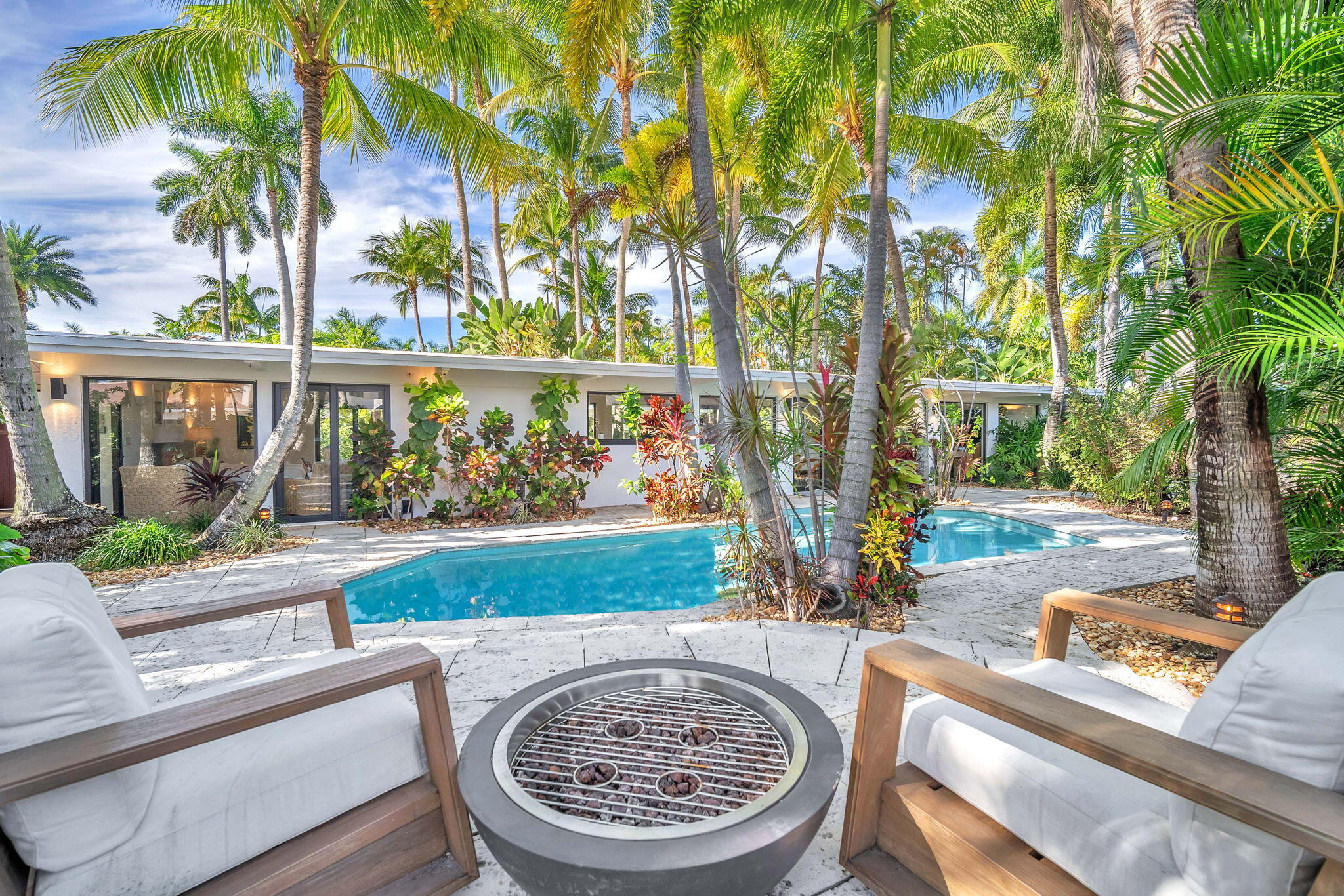 302 Coral Way