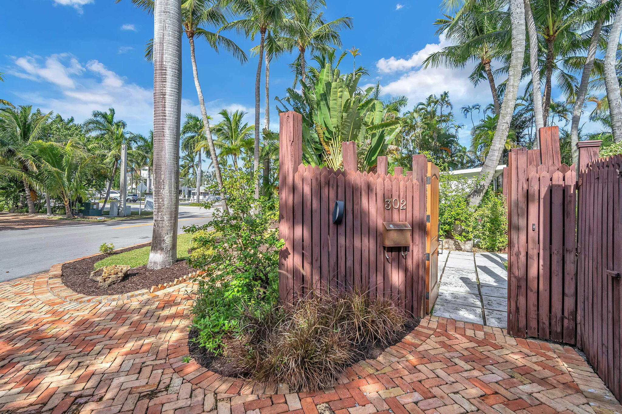 302 Coral Way