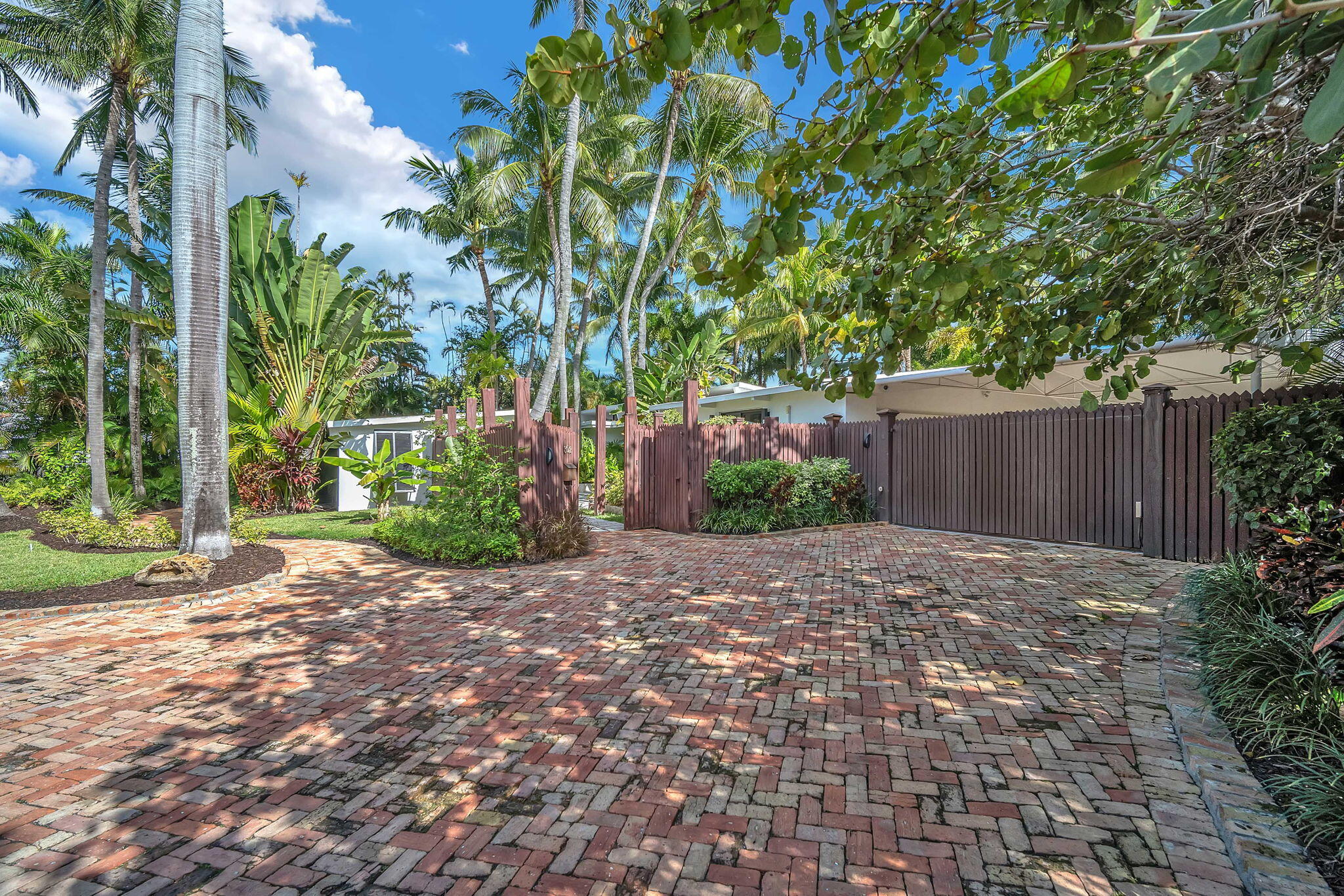 302 Coral Way