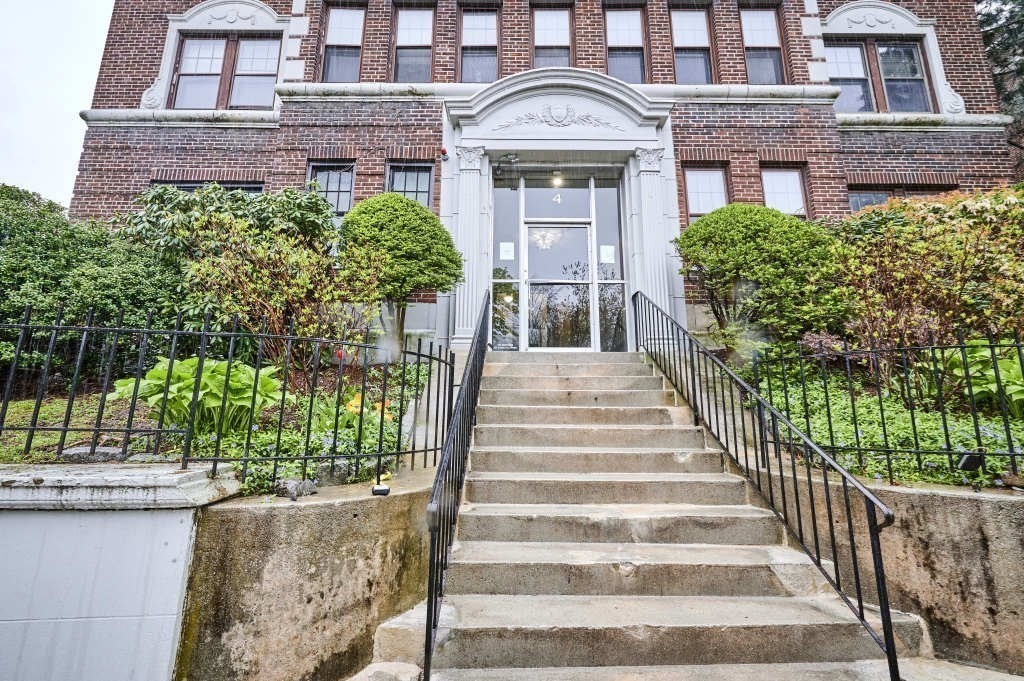 4 Chiswick Rd # 44