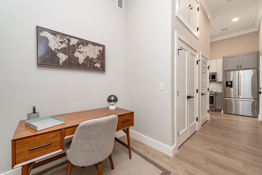 4-8 Franklin Street # 201