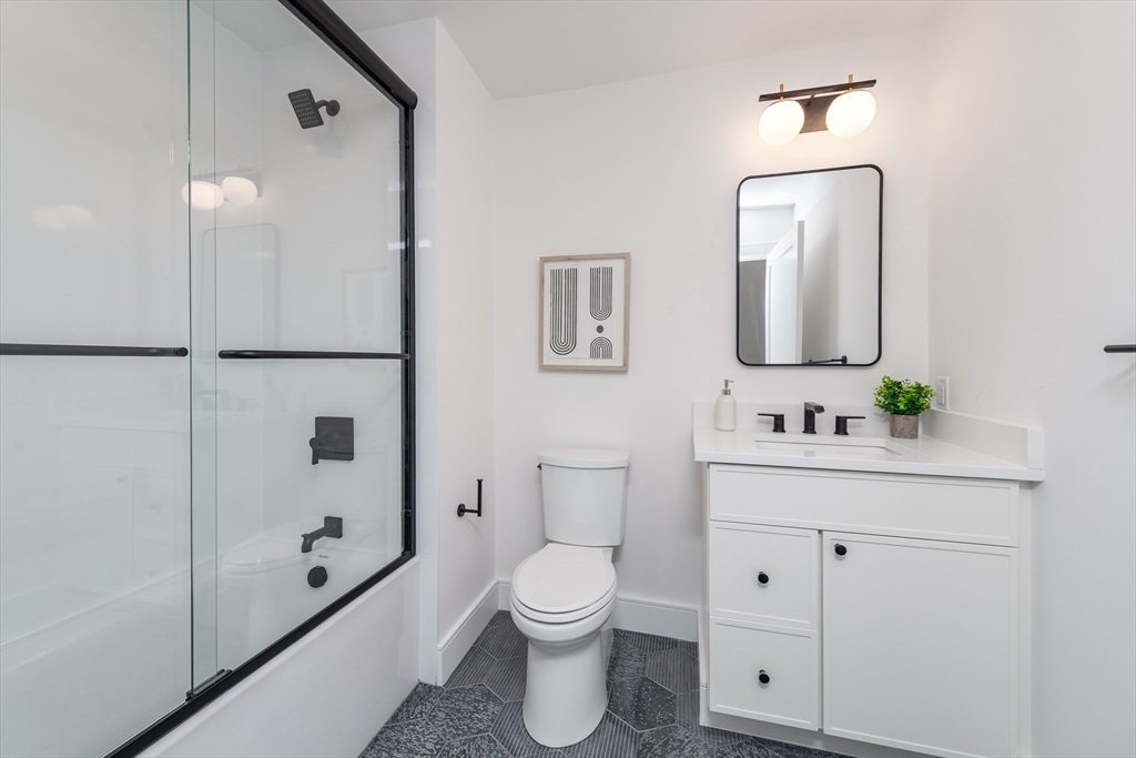 4-8 Franklin Street # 201