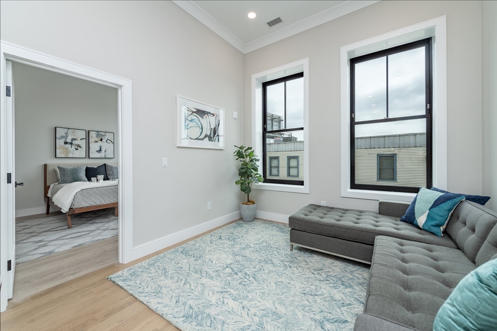 4-8 Franklin Street # 201