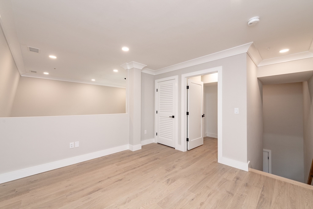 4-8 Franklin Street # 402