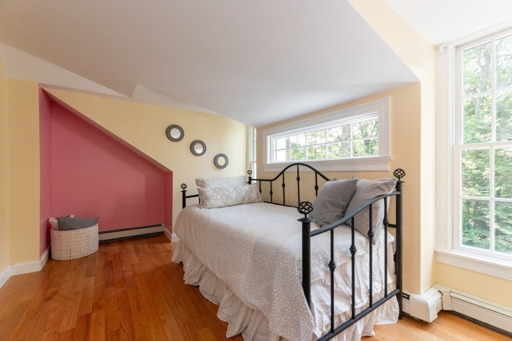 298 Maynard Rd