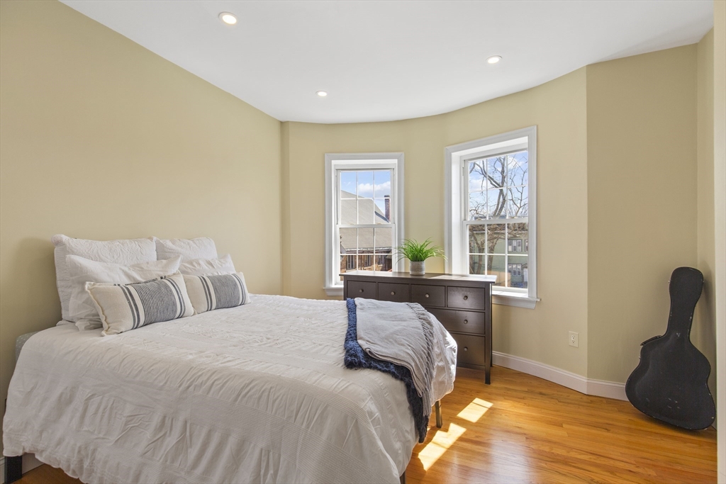24 Winthrop St # 2