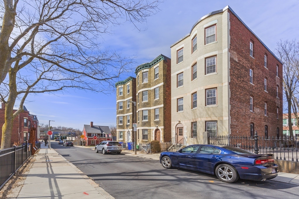 24 Winthrop St # 2