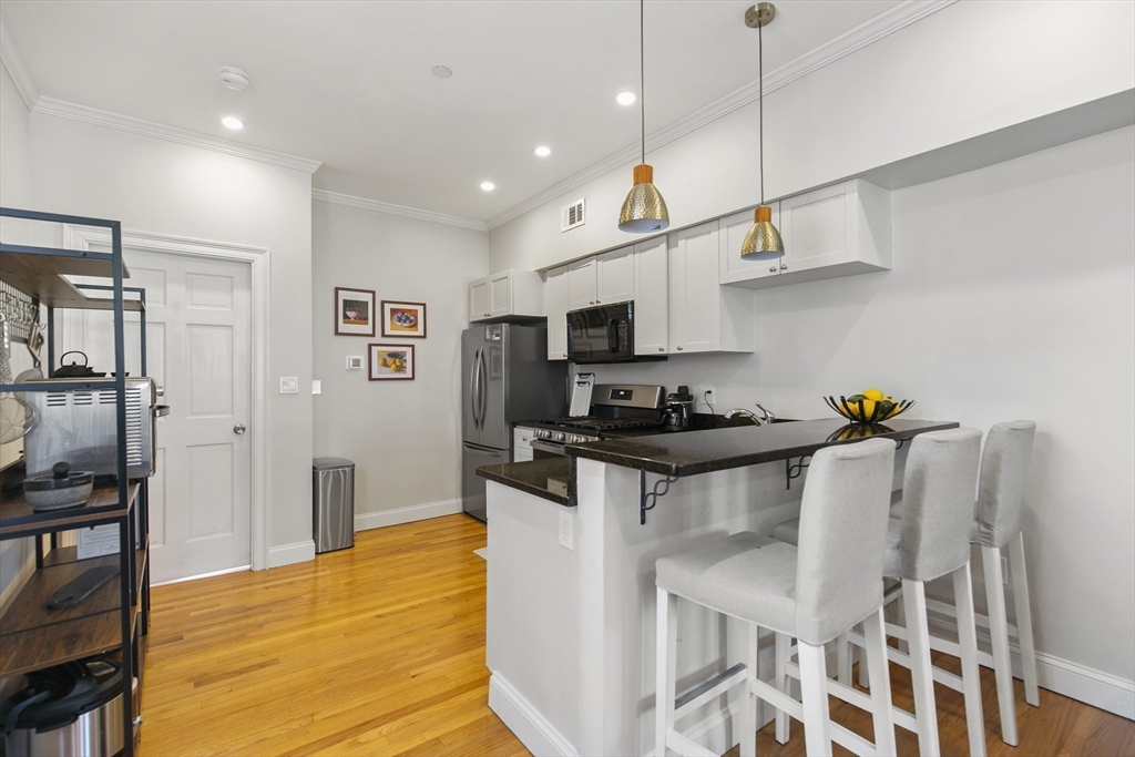 24 Winthrop St # 2