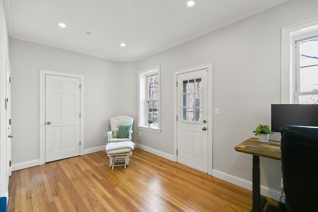 24 Winthrop St # 2