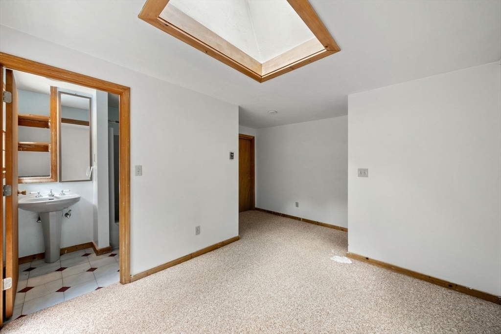 52 Richard Rd