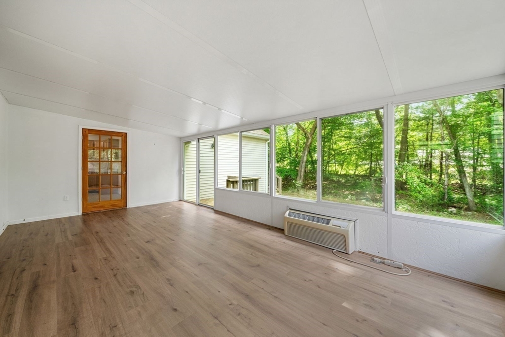 52 Richard Rd