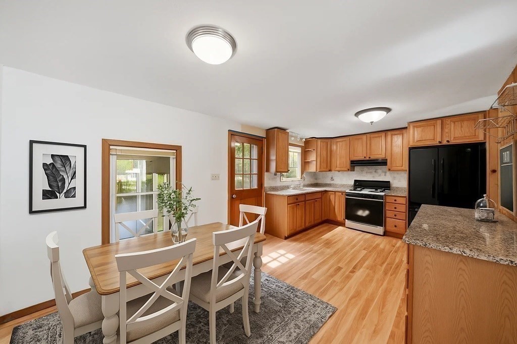 52 Richard Rd