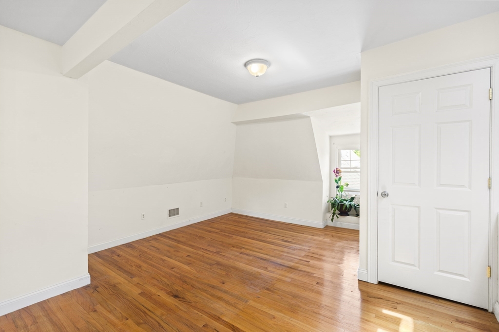 4-6 Marcella St # 2