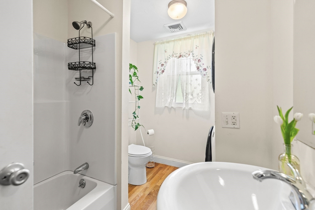 4-6 Marcella St # 2