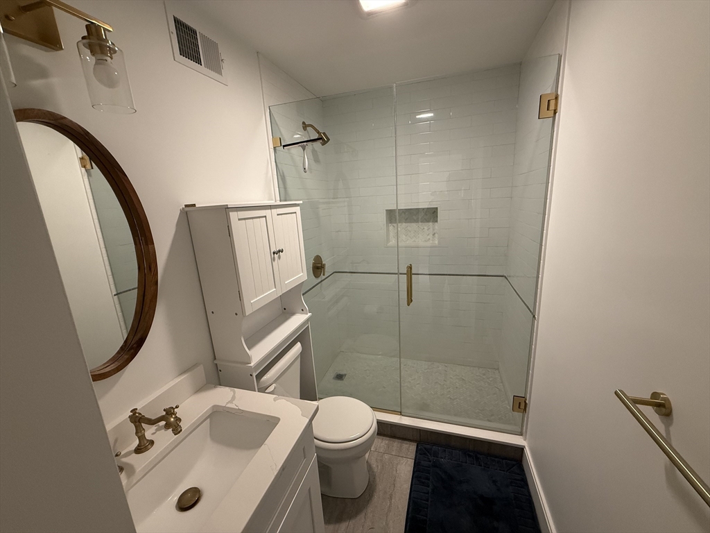 138 Centre St # 3