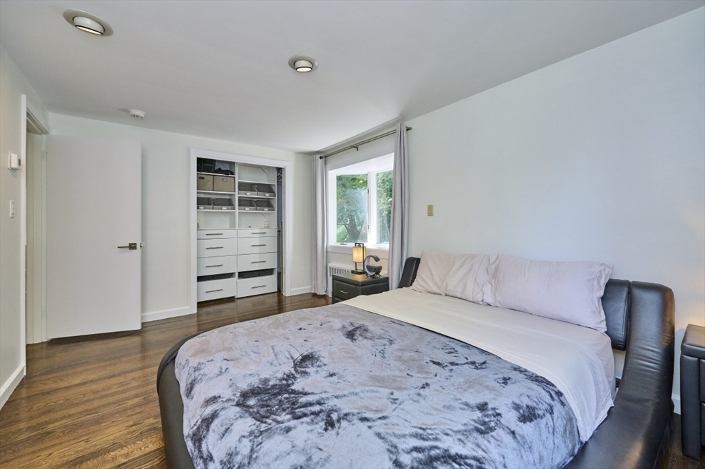 20 Kenrick St