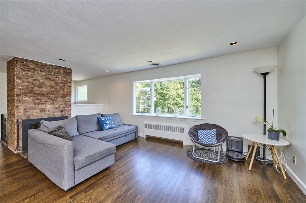 20 Kenrick St