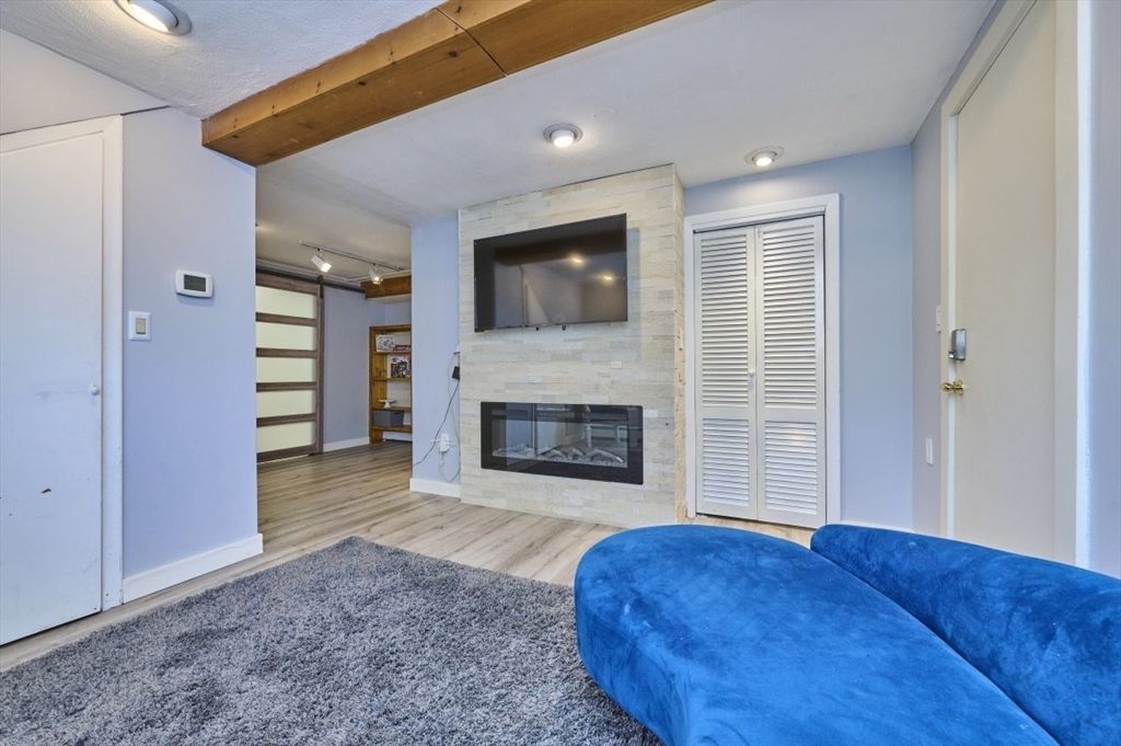 20 Kenrick St