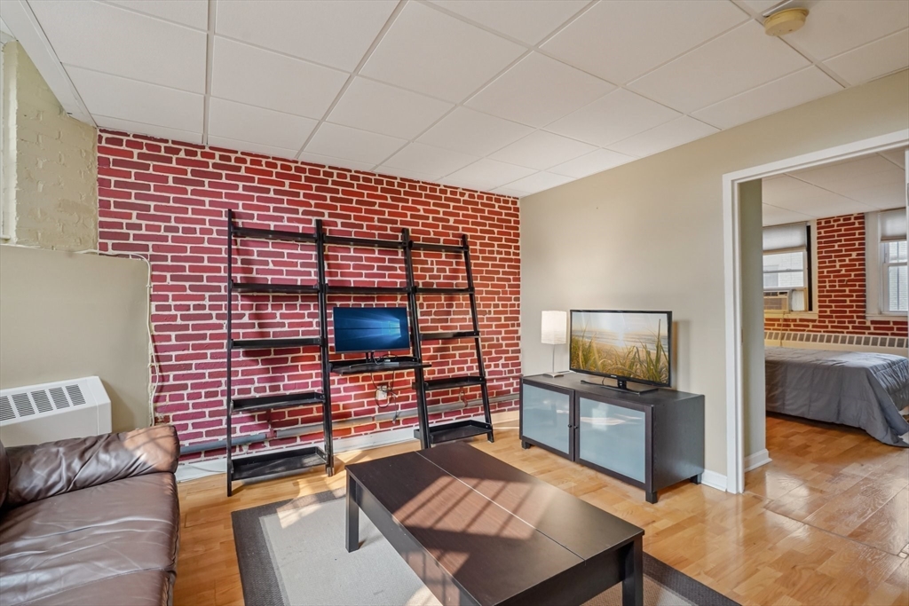 1641 Commonwealth Ave # 20