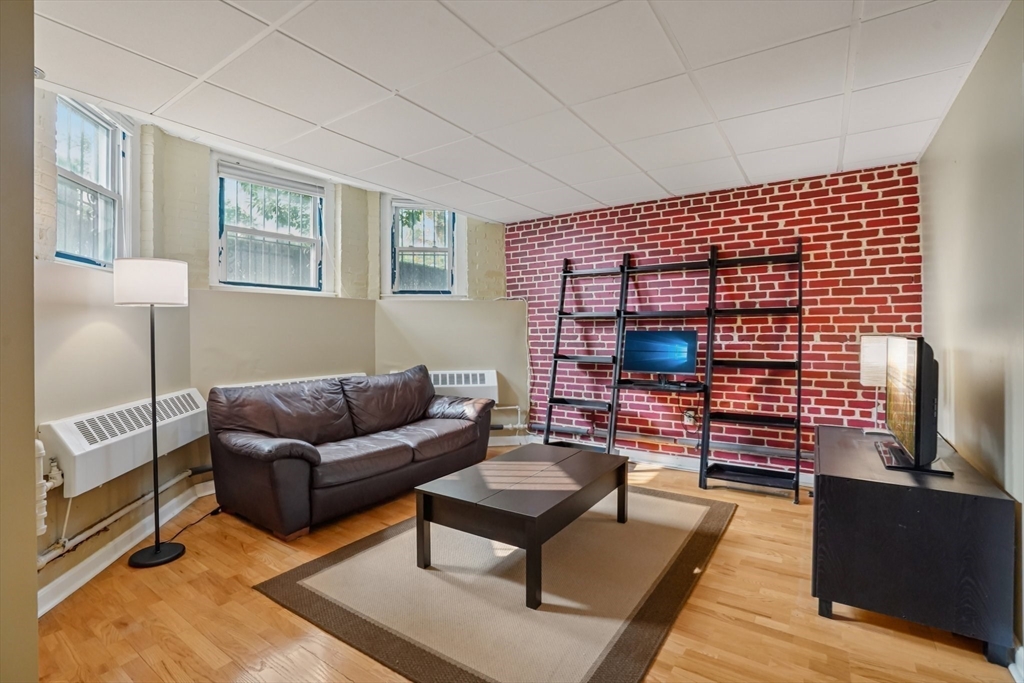 1641 Commonwealth Ave # 20