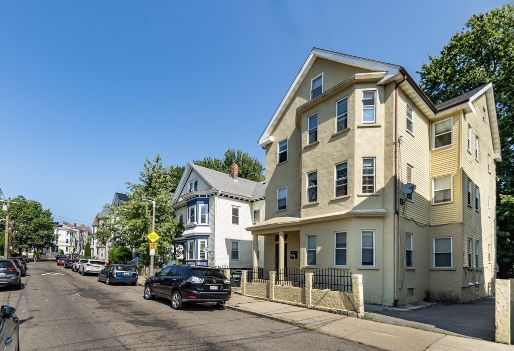 66 Mozart Street