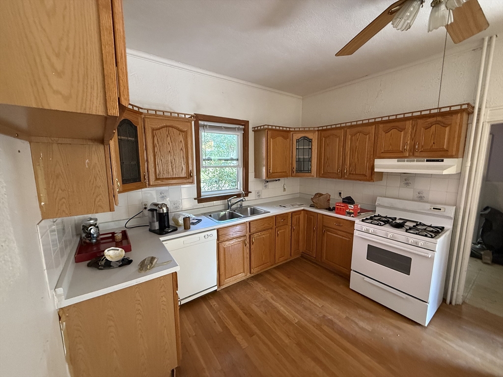 29 Conway St # 1
