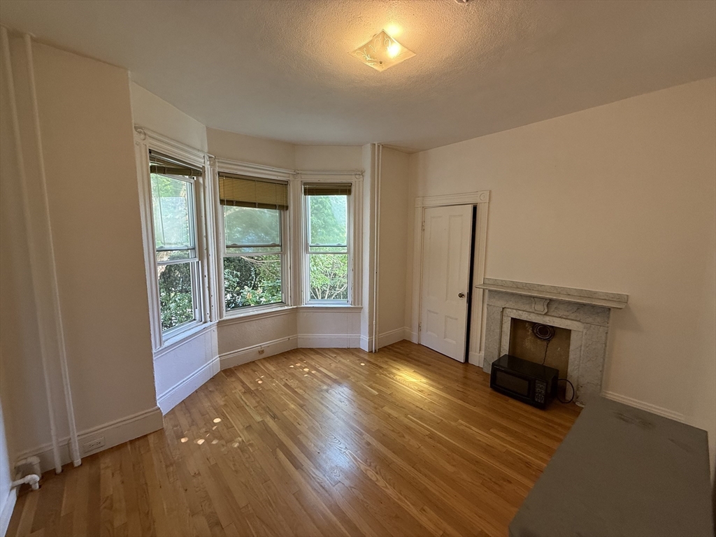 29 Conway St # 1