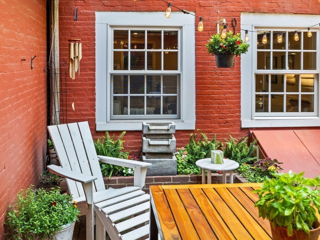 116 Mount Vernon Street # 1, Boston Unit: 1