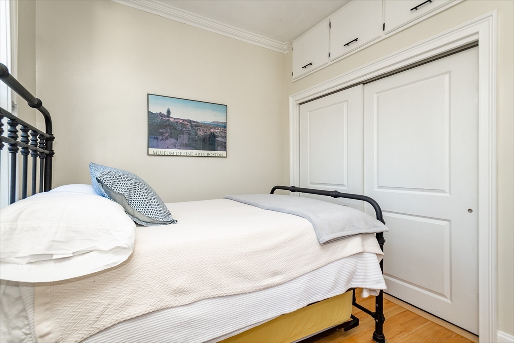 178 Chestnut Ave # 1