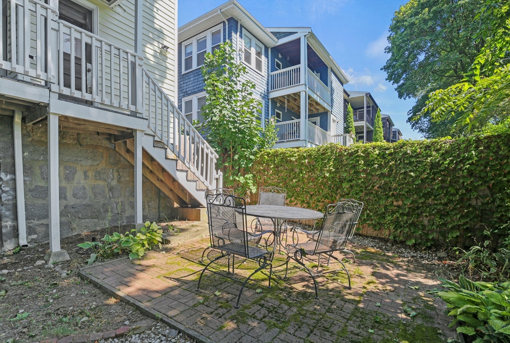 80 Westmoreland St # 1