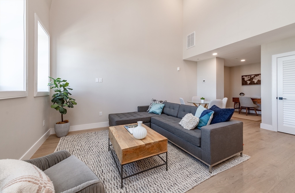 8 Franklin Street # 401, Boston Unit: 401
