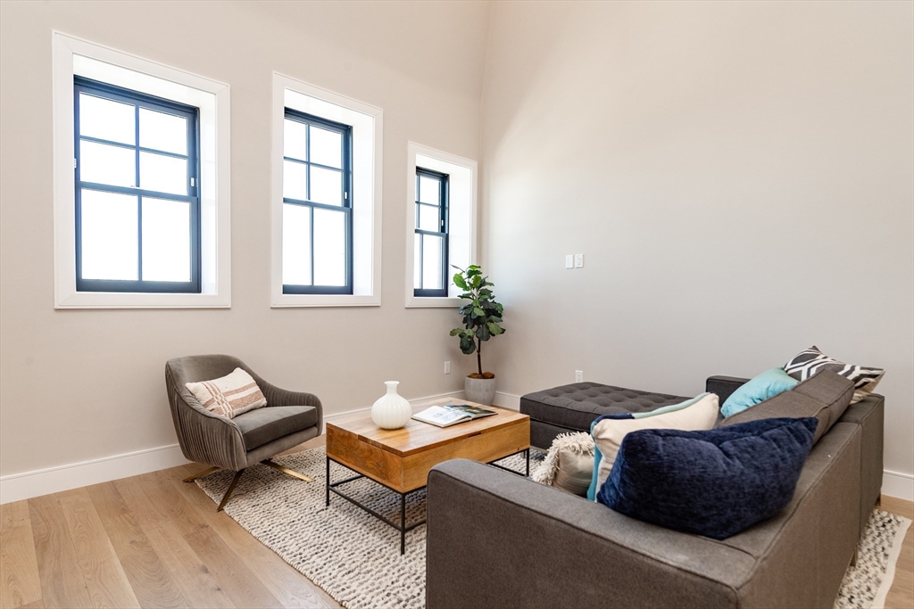 8 Franklin Street # 401, Boston Unit: 401