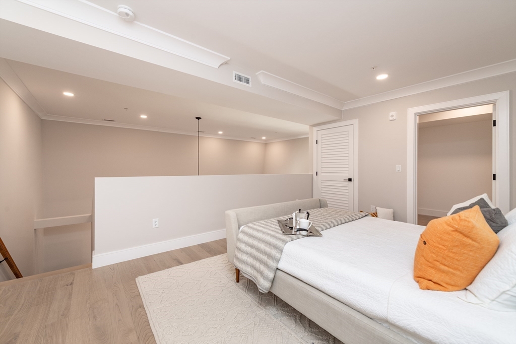 8 Franklin Street # 401, Boston Unit: 401