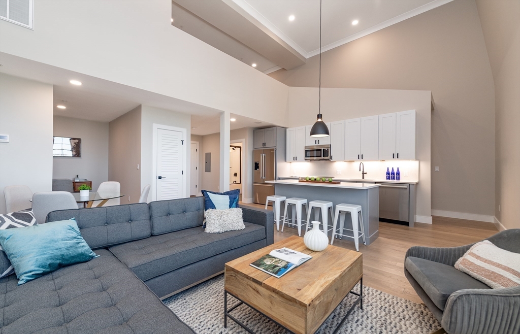 8 Franklin Street # 401, Boston Unit: 401