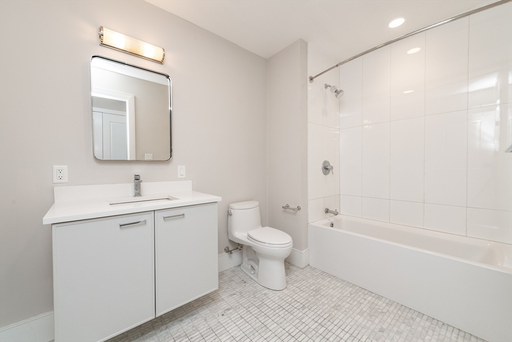 212-214 Market Street # 201, Boston Unit: 201