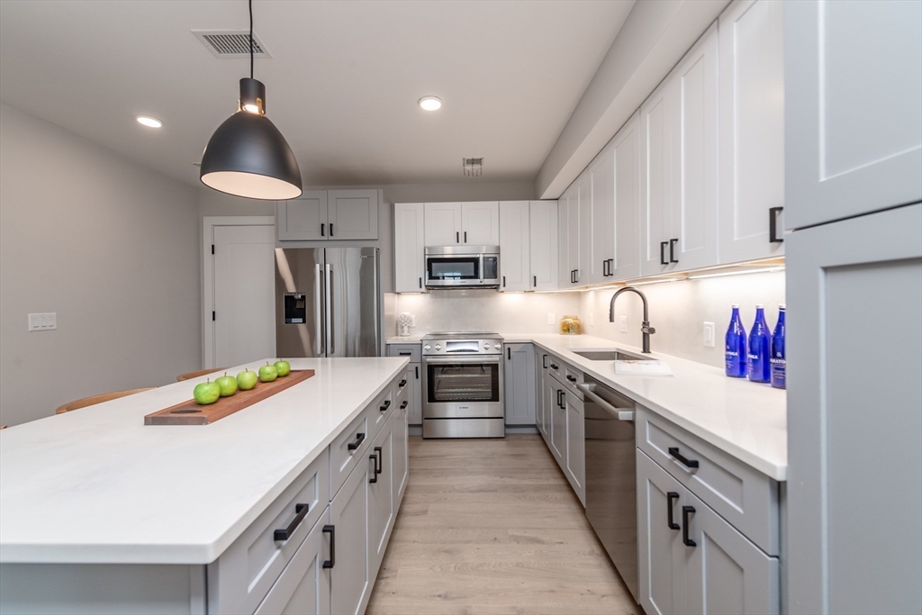 8 Franklin Street # 403