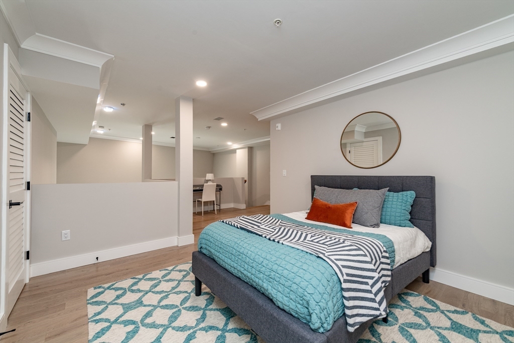 8 Franklin Street # 403