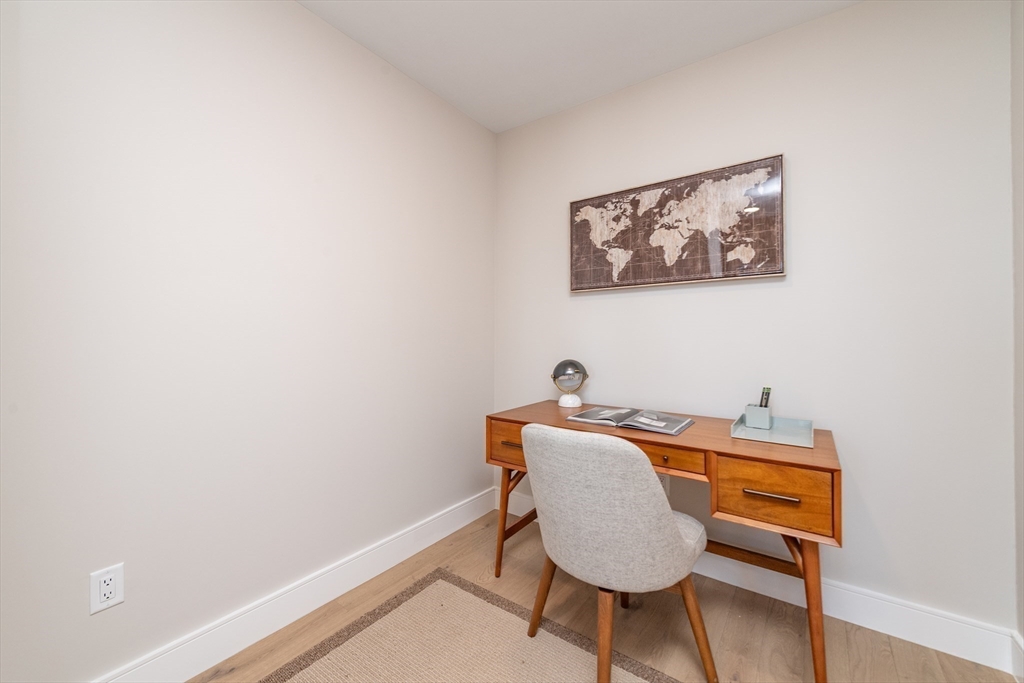 4 Franklin Street # 401