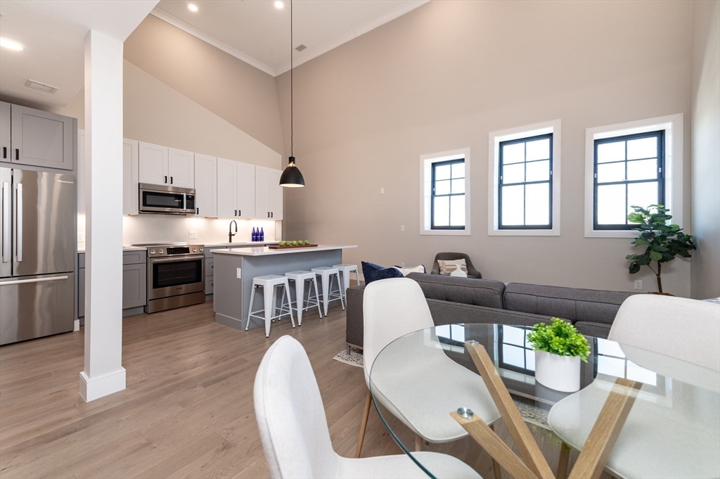 4 Franklin Street # 401