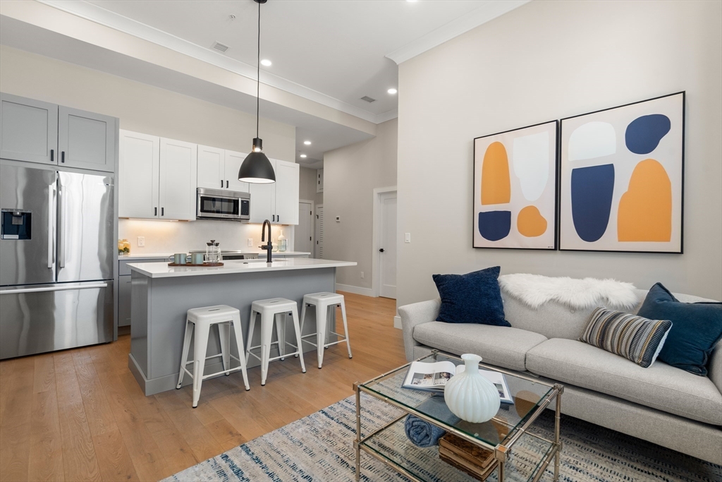 4 Franklin Street # 202