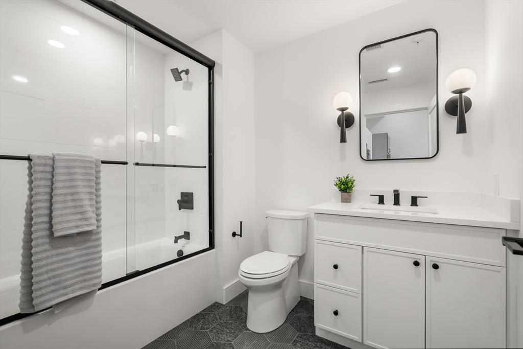 4 Franklin Street # 202