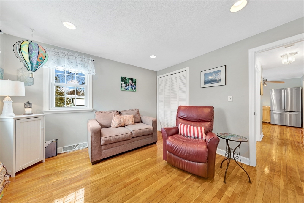 4 Colburn Street